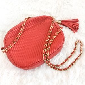 Stylish Red Crossbody Bag With Gold Chain & Tassel